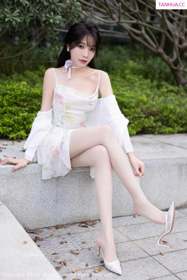 陈芝 芝芝Booty [XiuRen]高清写真图 2024.01.12 No.7959 徐莉芝Booty 清纯美腿第9张图片